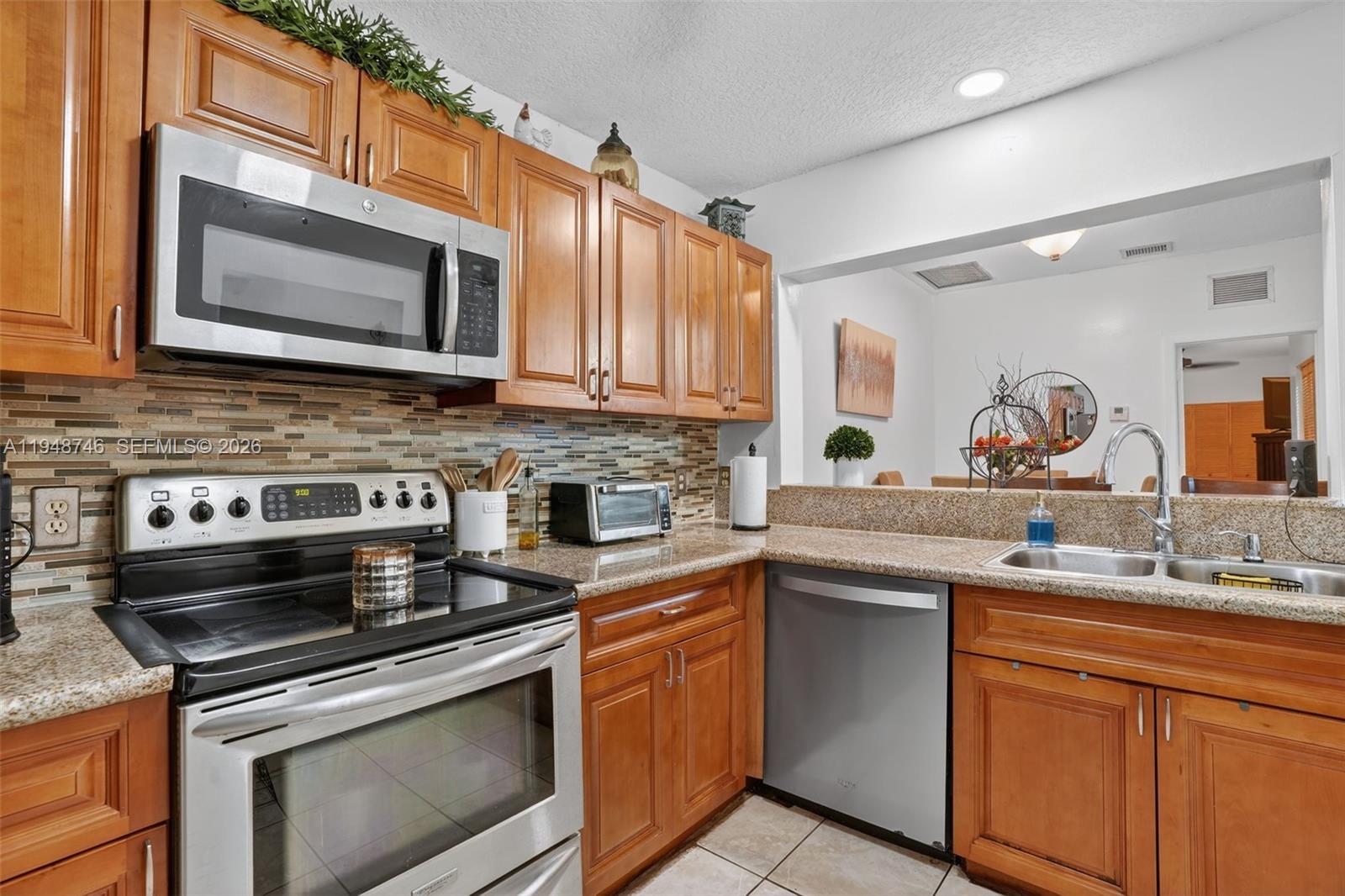 WESTVIEW CONDOMINIUM NO T - Residential