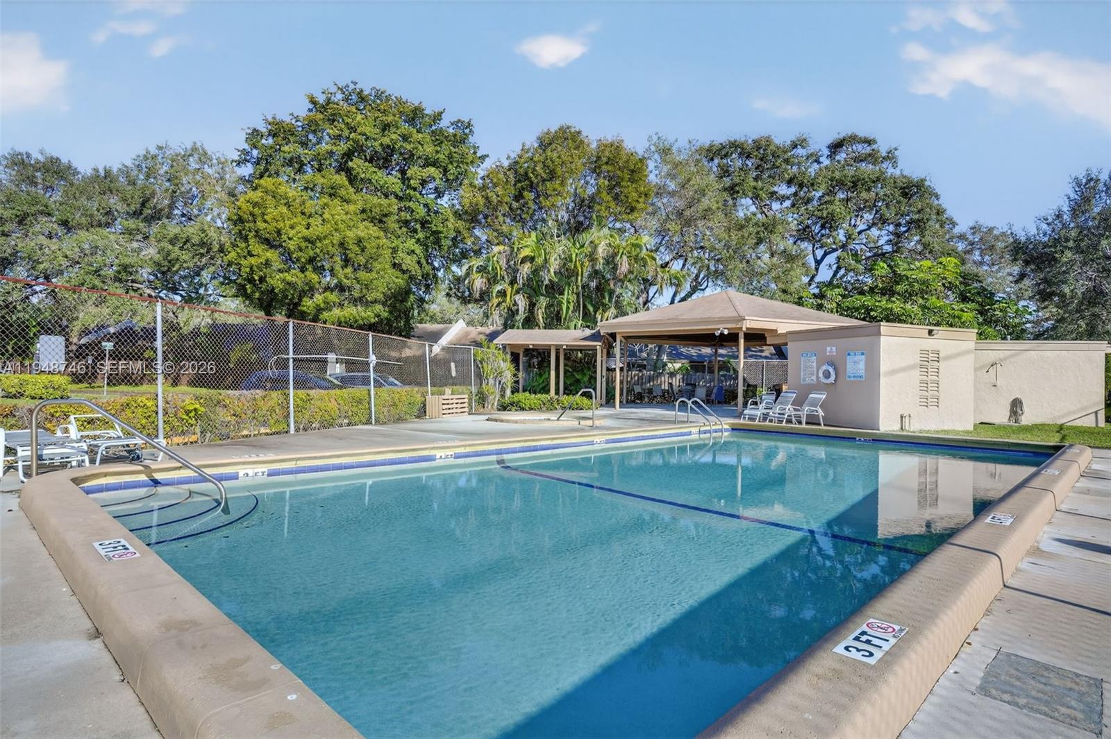 WESTVIEW CONDOMINIUM NO T - Residential