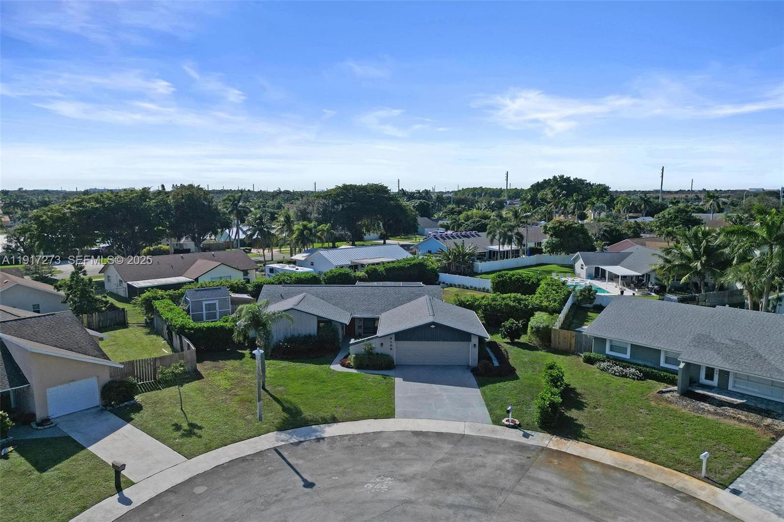 TROPIC PALMS 2 - Residential