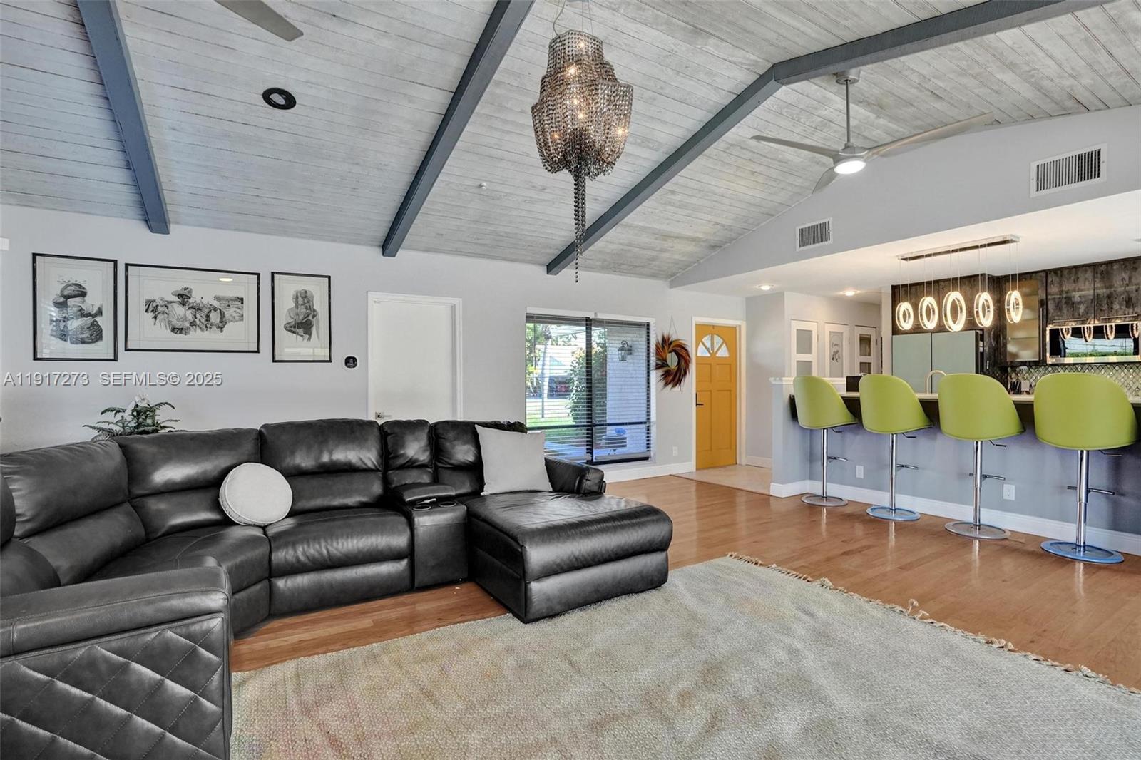 TROPIC PALMS 2 - Residential