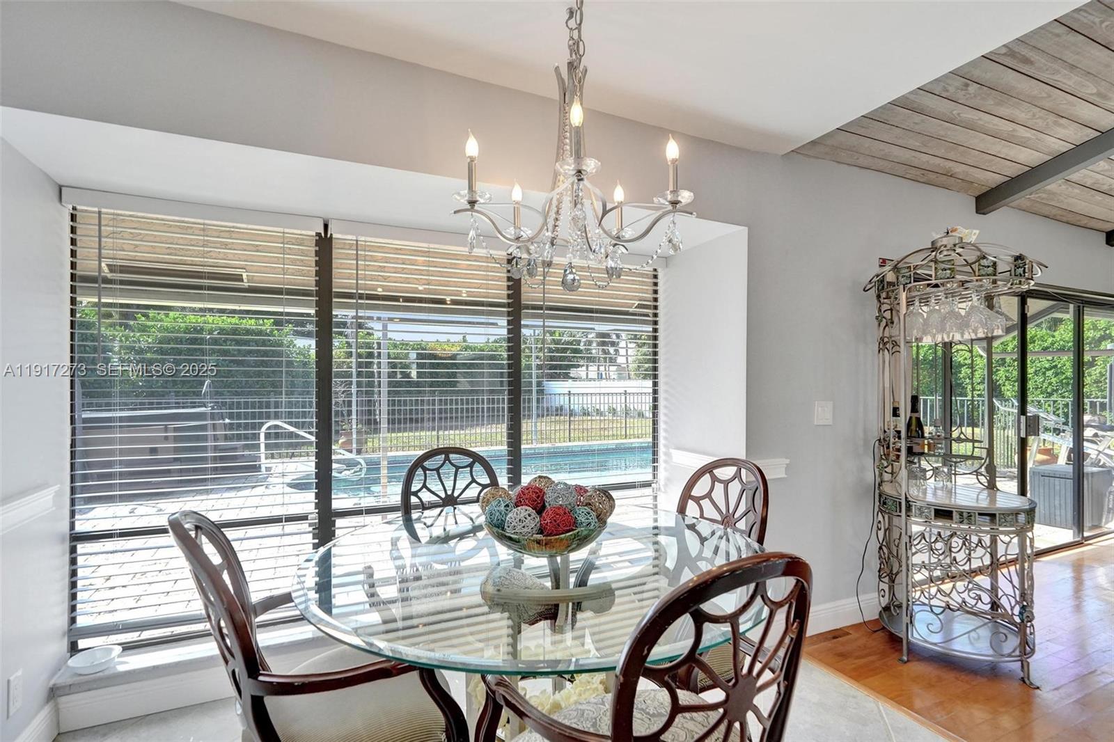 TROPIC PALMS 2 - Residential