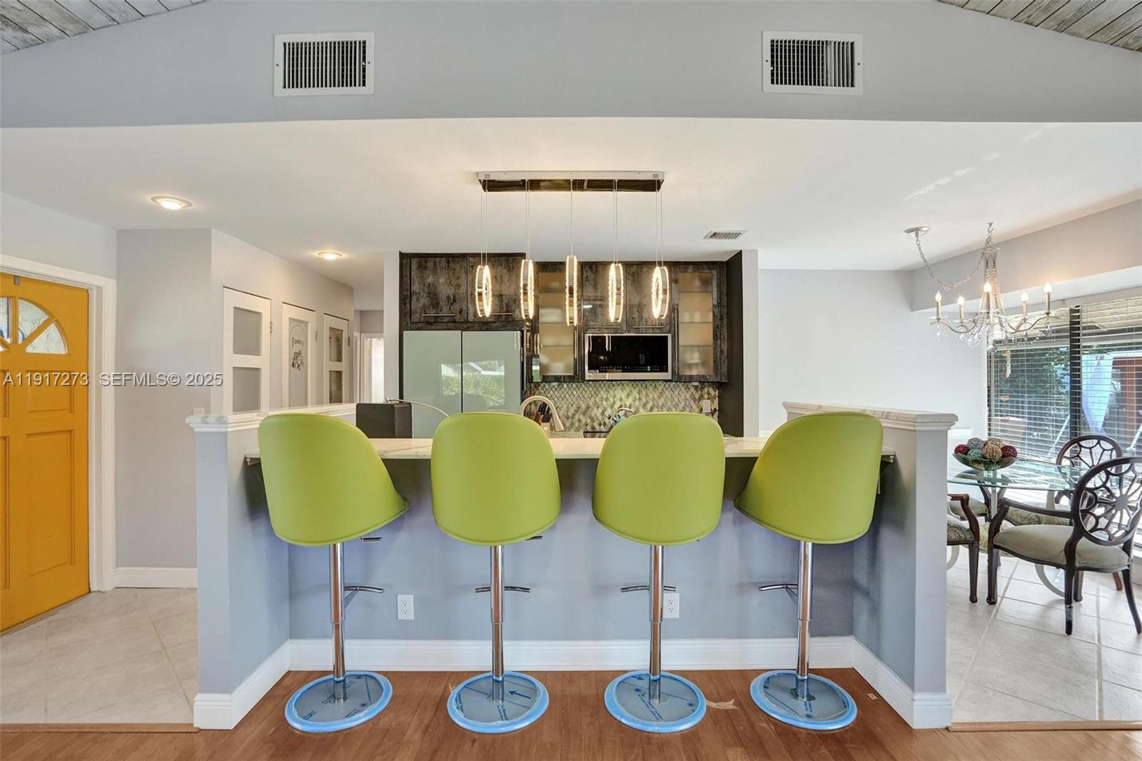 TROPIC PALMS 2 - Residential