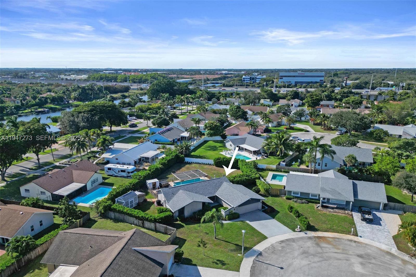 TROPIC PALMS 2 - Residential