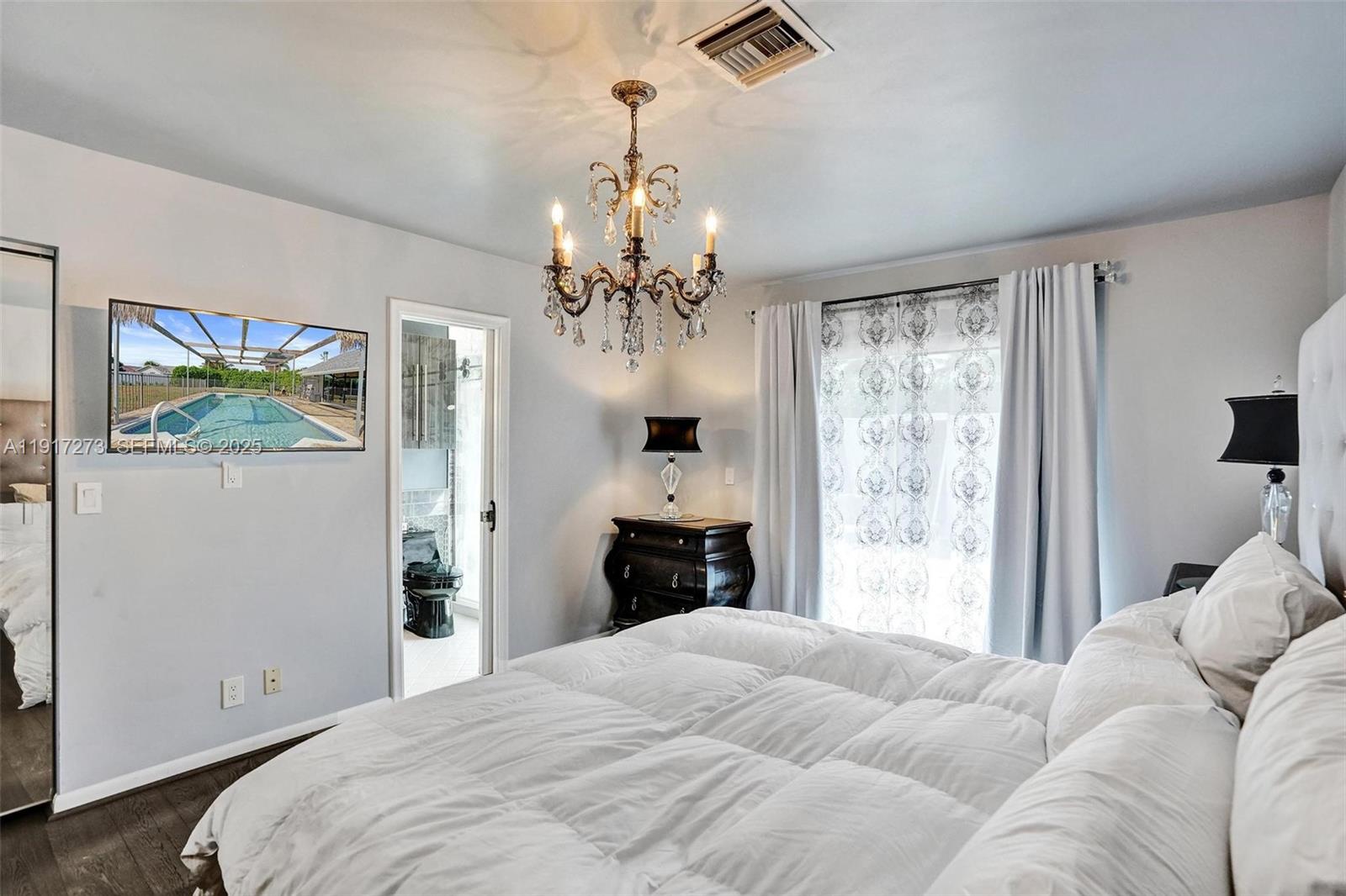 TROPIC PALMS 2 - Residential