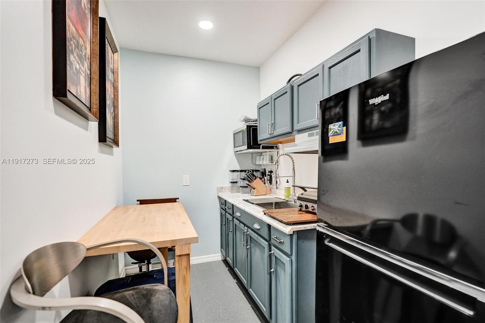 TROPIC PALMS 2 - Residential