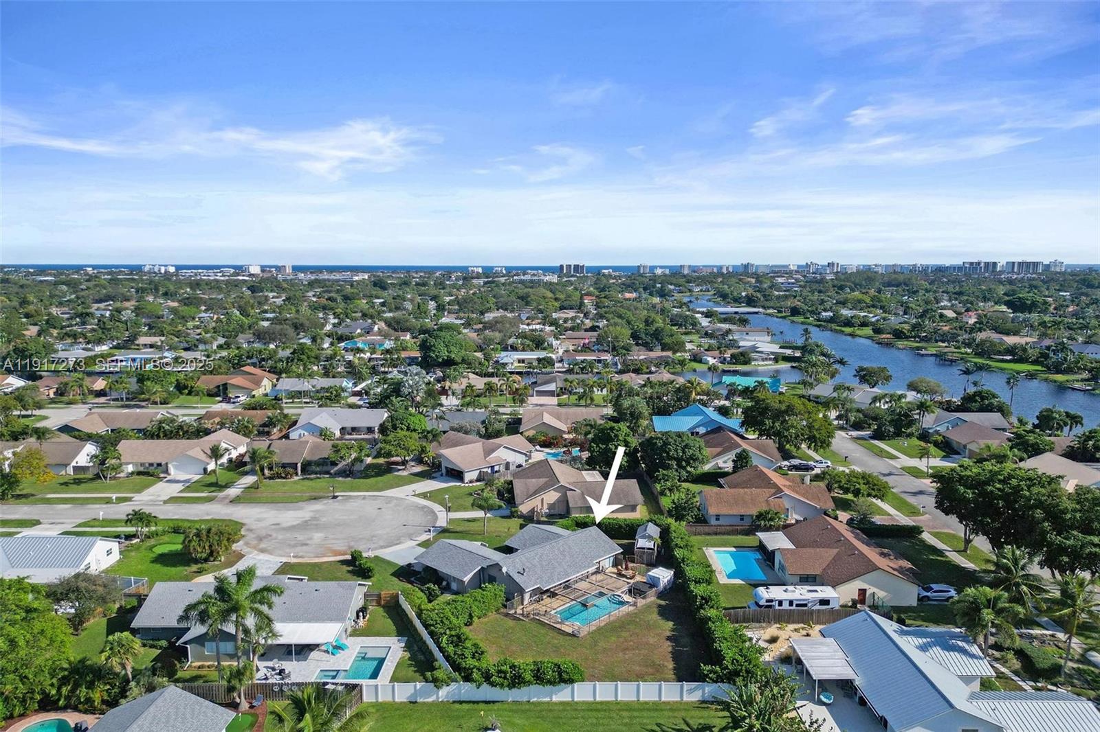 TROPIC PALMS 2 - Residential