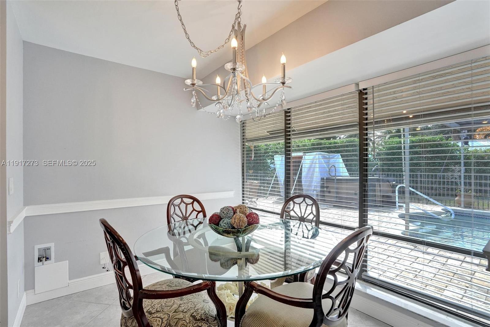 TROPIC PALMS 2 - Residential