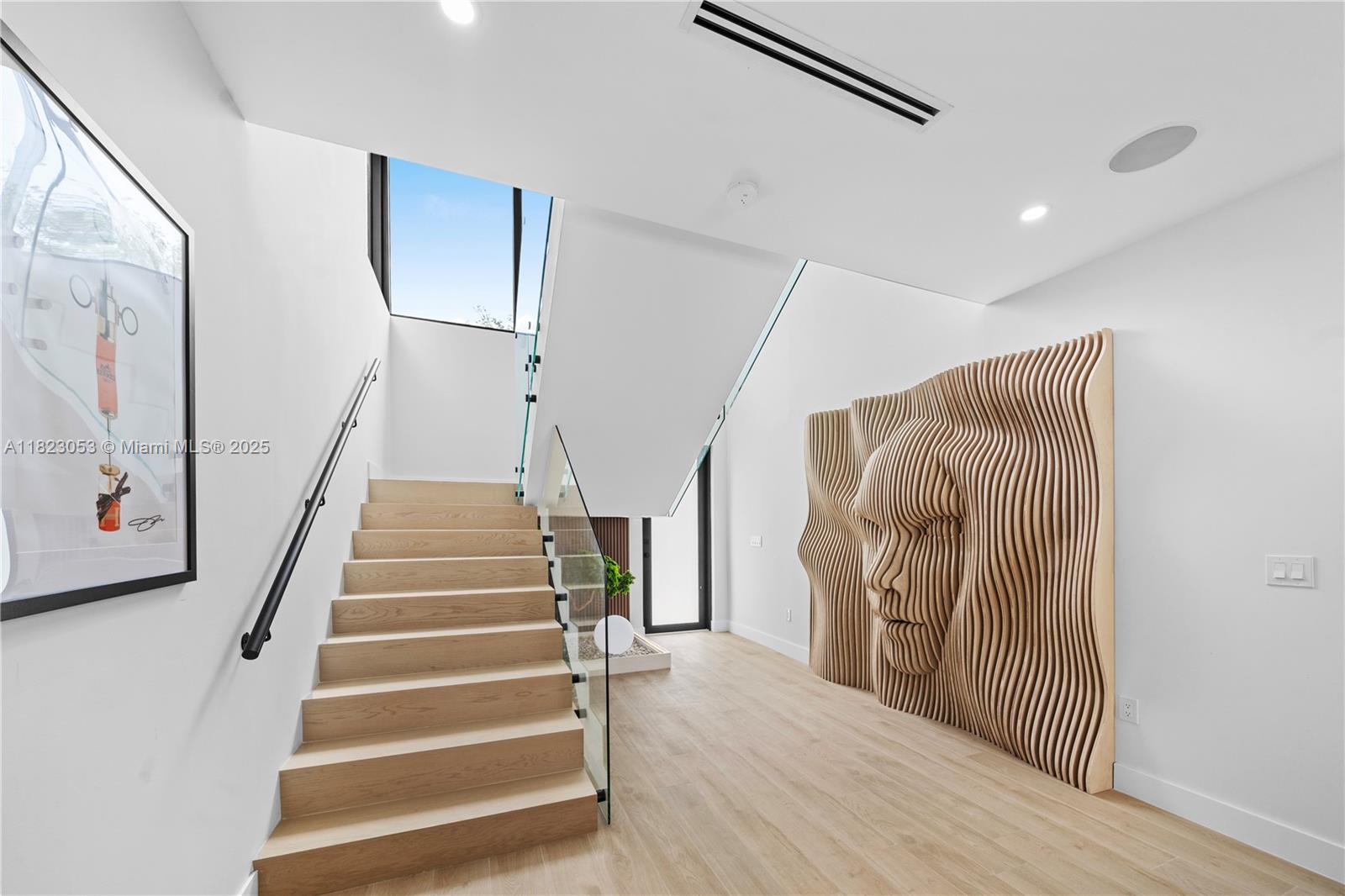 550 NW 42nd St
