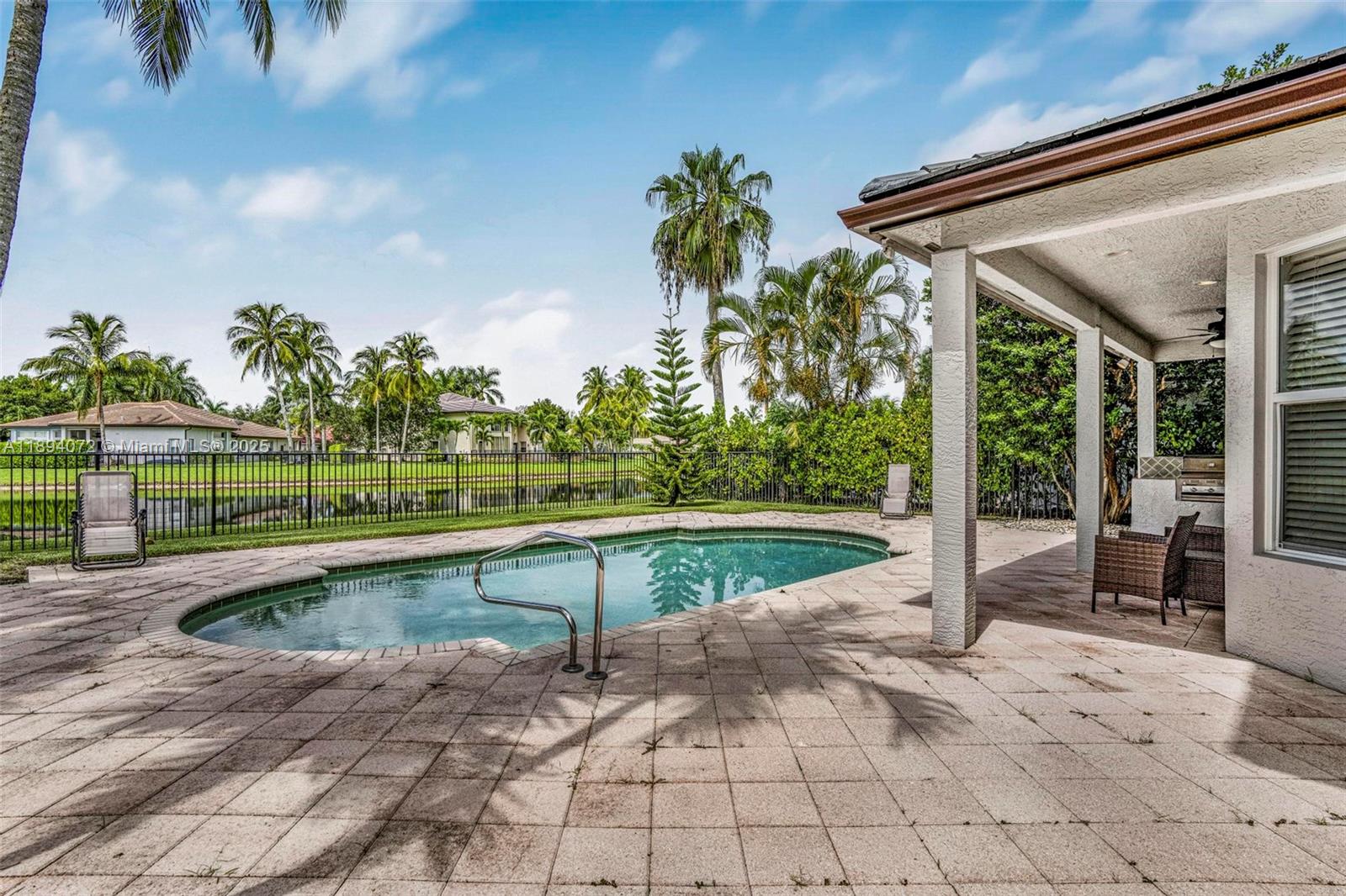 CAPELLA 1 - Residential Lease