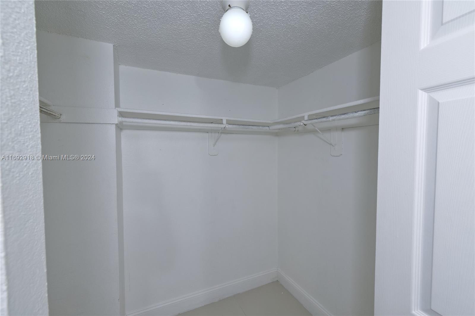 ISLAND SHORES CONDO - Residential