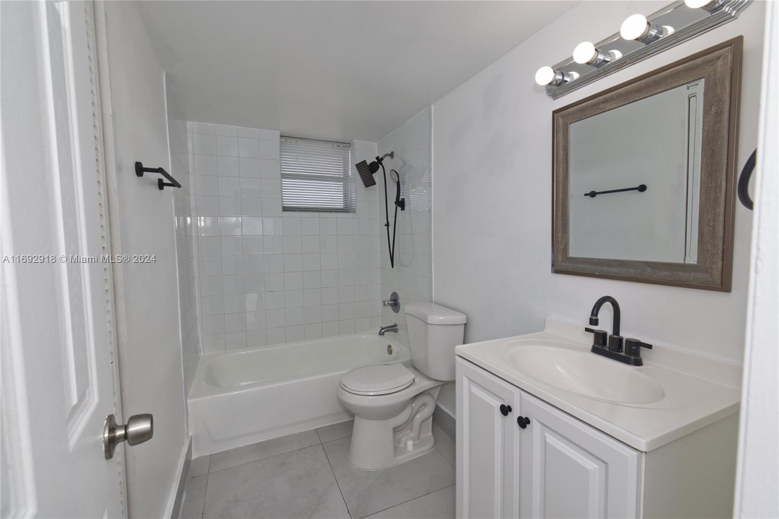 ISLAND SHORES CONDO - Residential