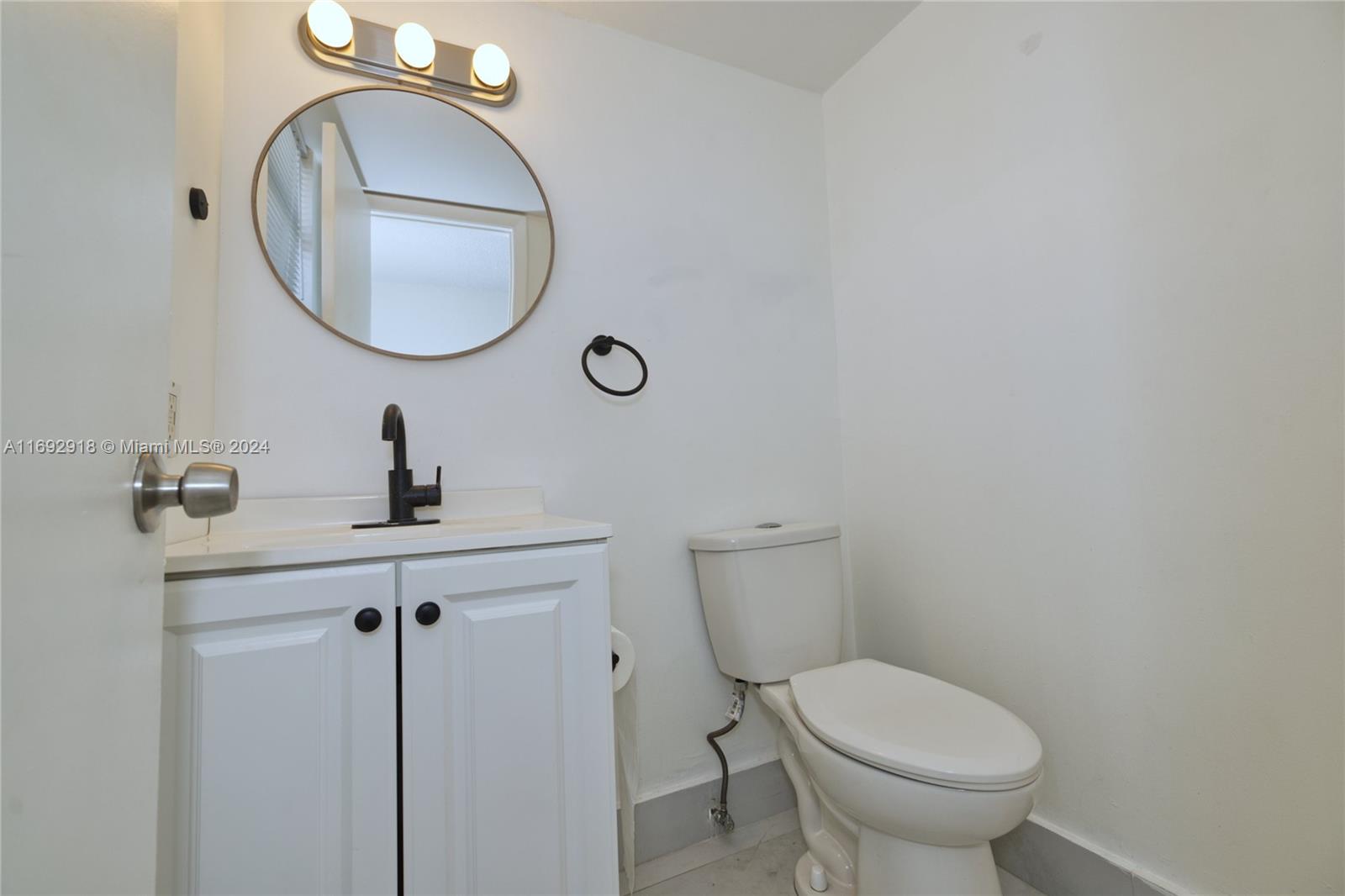 ISLAND SHORES CONDO - Residential