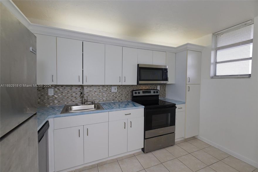 Excellent Unit central location with incredible views from the 8th floor. This 1 bed/1.5 bath home. Large balcony, lots of storage.!! YOU CAN RENT NOW! Easy bike ride to Sunny Isles Beach and a short walk to Oleta State Park. Located just a 2-minute drive from the beach, this property comes with 1 assigned parking space. Across from Oleta River Park, easy access to Collins Ave, US1, I95, Aventura Mall, Bal Harbor, and the beaches. Oceanfront pool and barbecue area. Easy to show weekdays with just 24 hours' notice