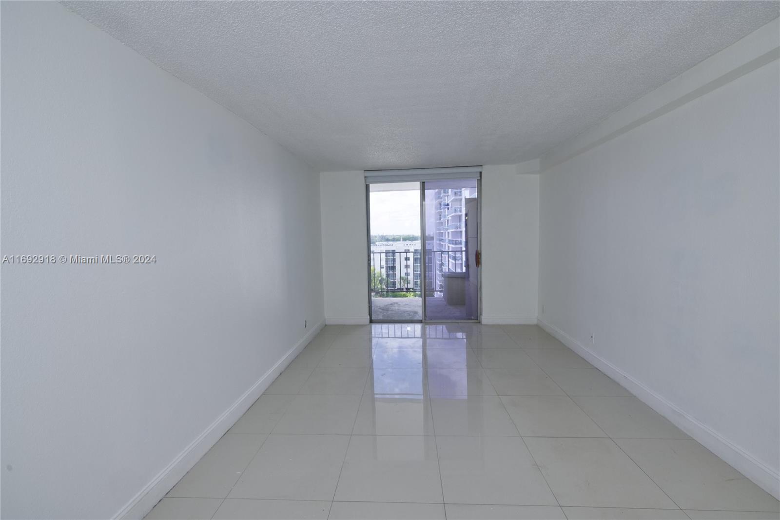 ISLAND SHORES CONDO - Residential
