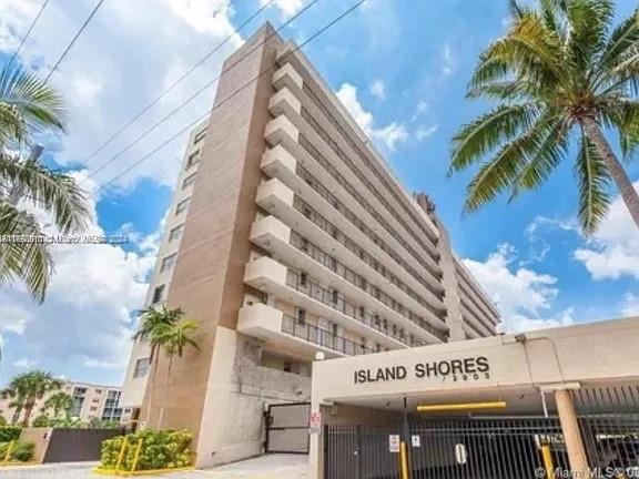 ISLAND SHORES CONDO - Residential