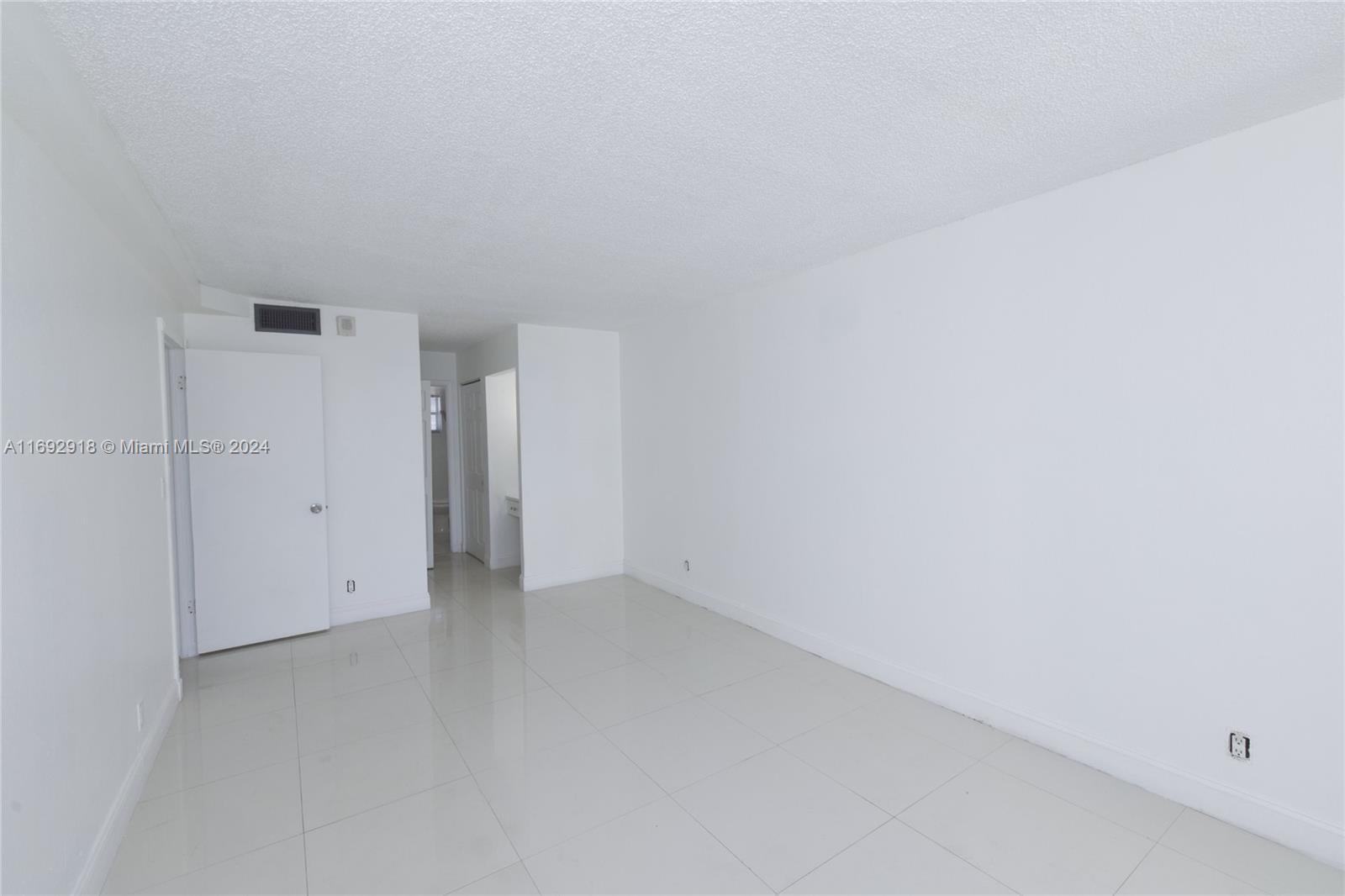 ISLAND SHORES CONDO - Residential