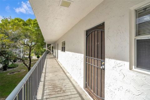 3360 Spanish Moss Ter 304 Lauderhill FL 33319