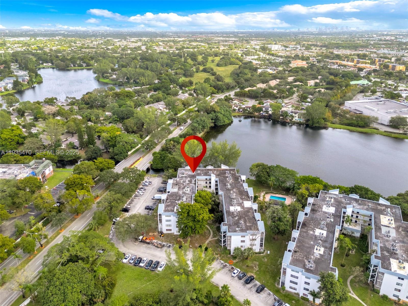 GARDEN LAKES OF INVERRARY - Residential