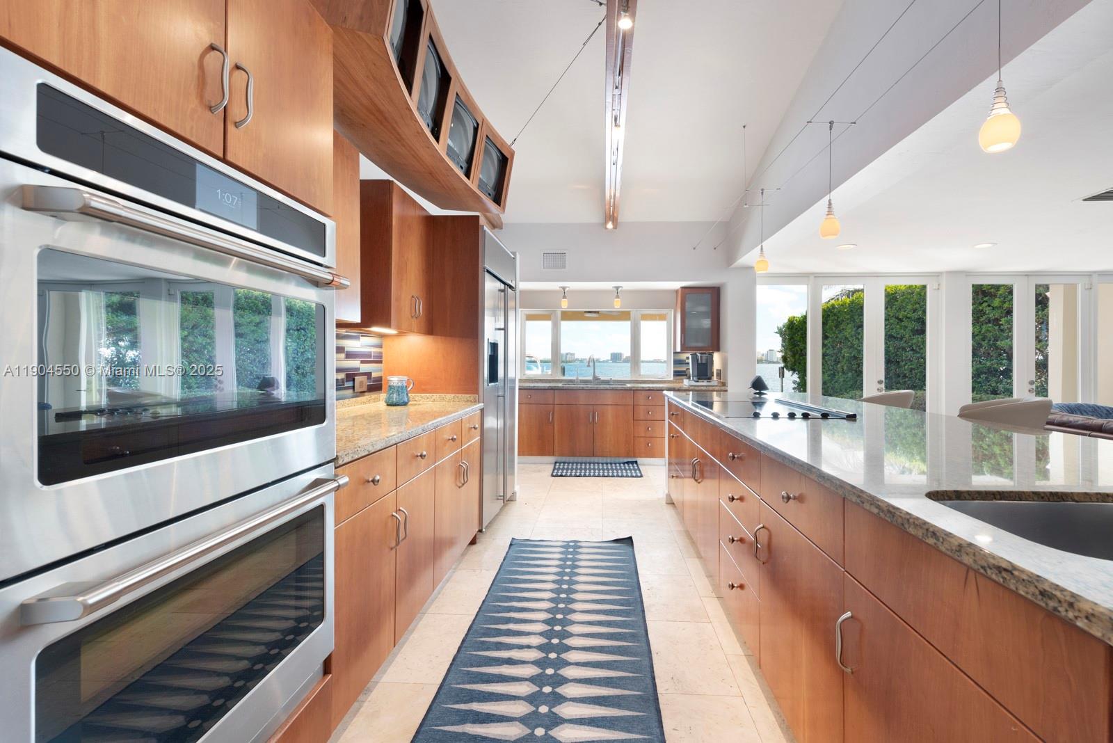 RE-PLAT OF TRACK C MIAMI - Residential