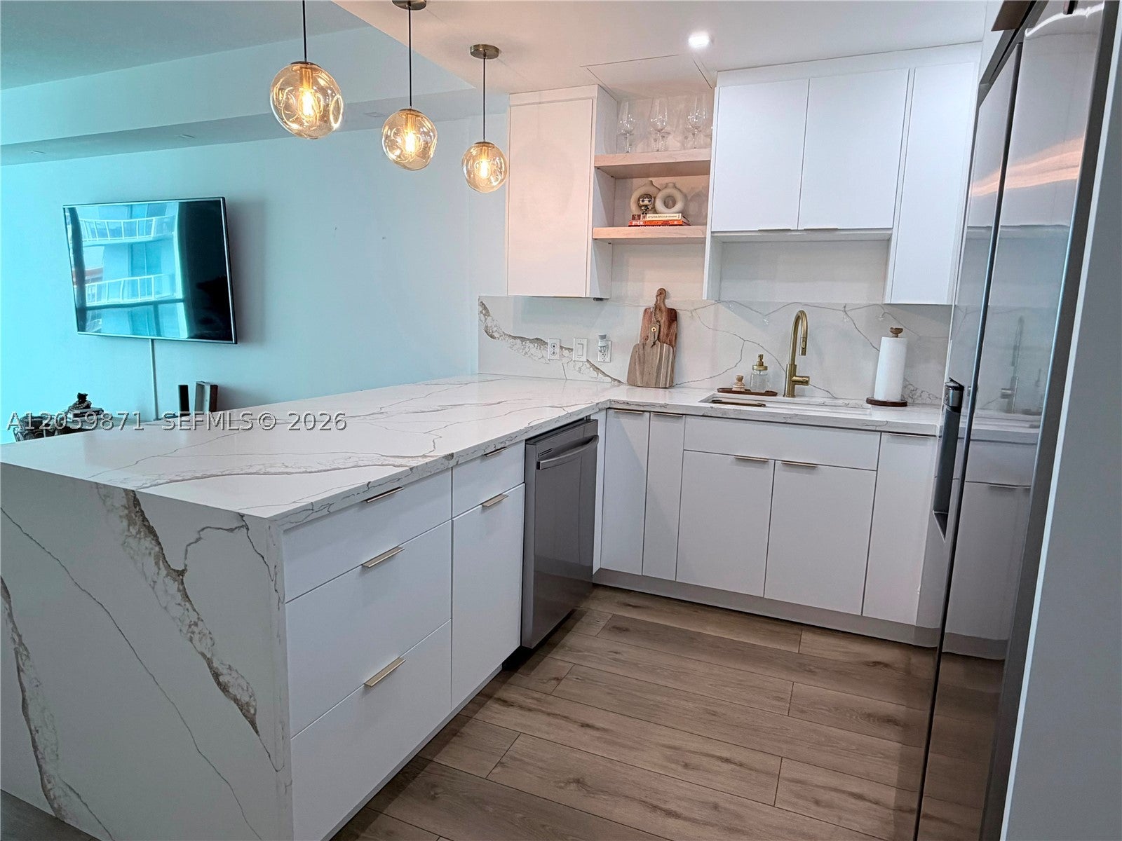 1900 N Bayshore Dr 1608