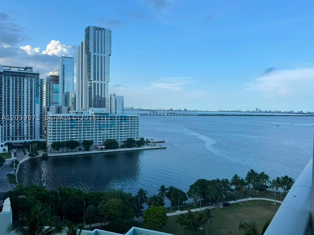 1900 N Bayshore Dr 1608