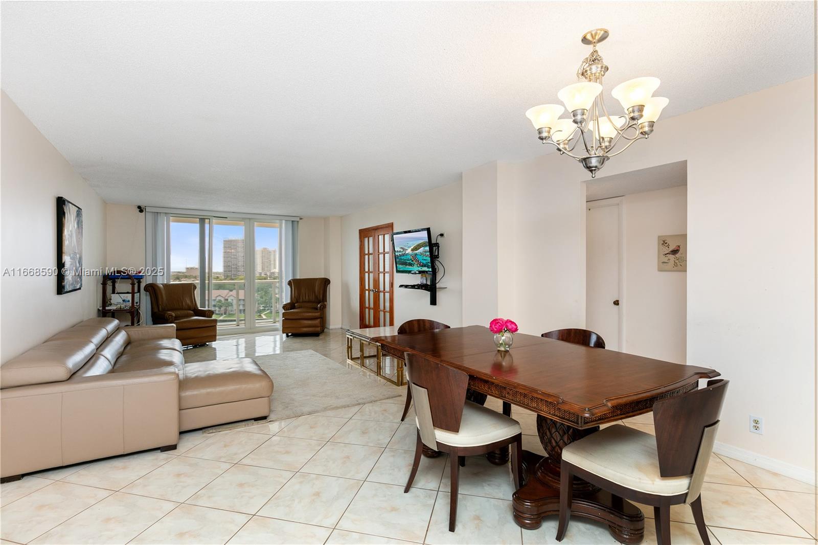 3800 S Ocean Dr 811