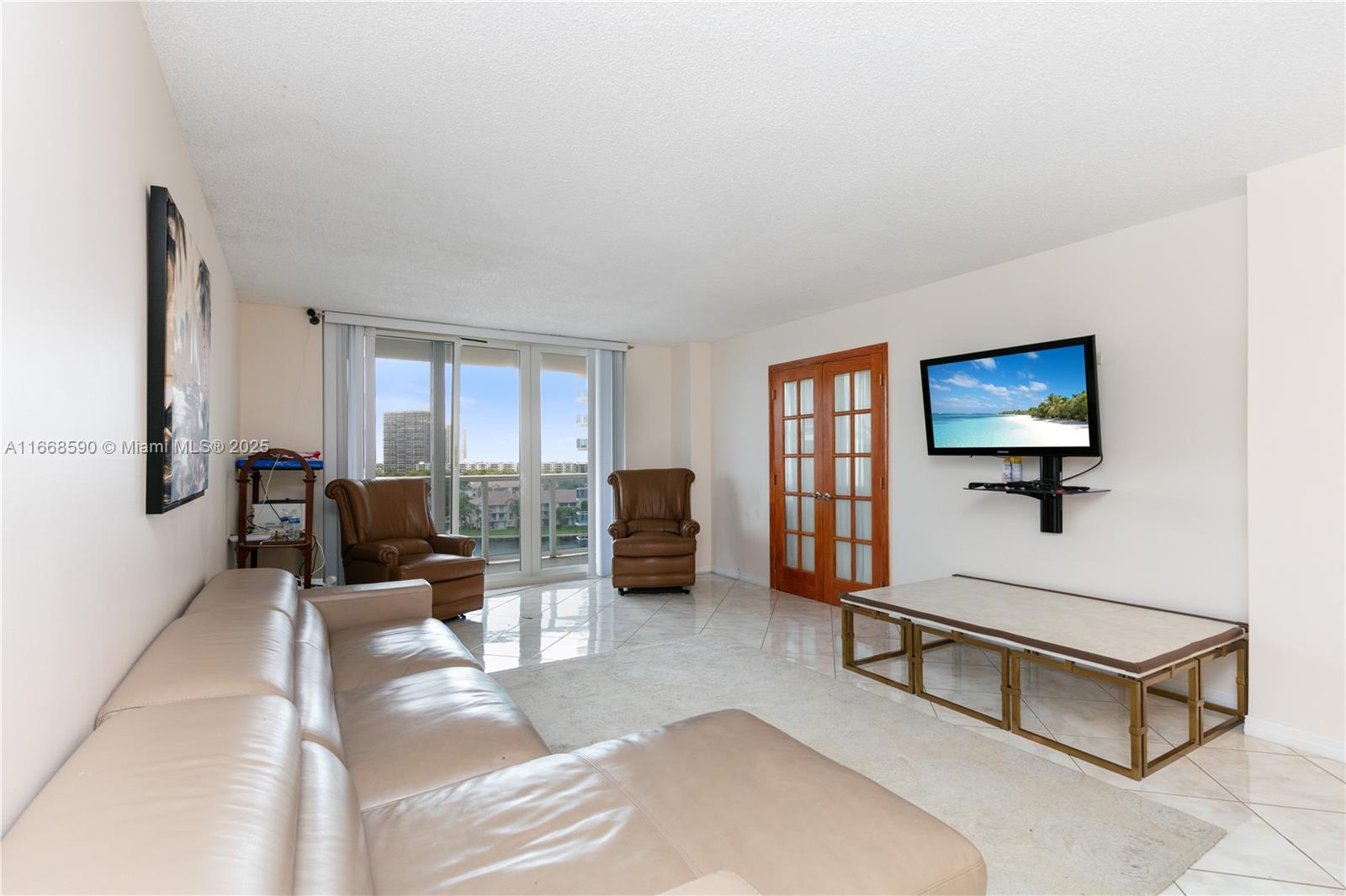 3800 S Ocean Dr 811