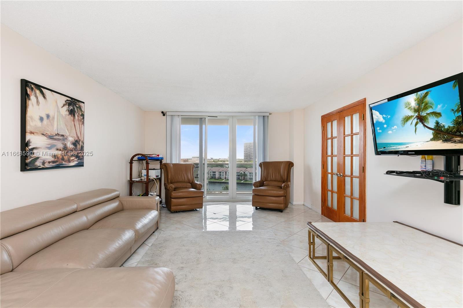 3800 S Ocean Dr 811