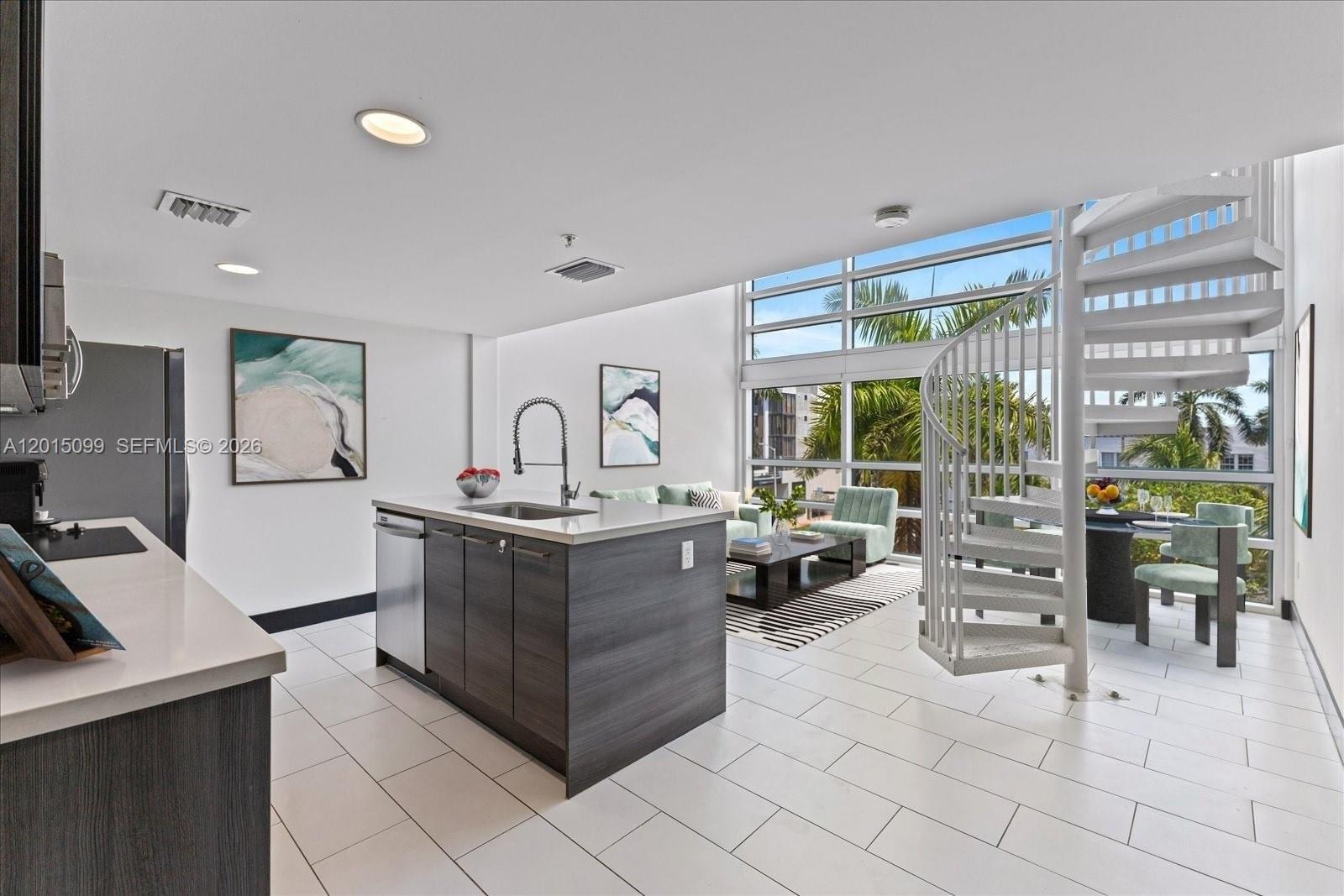 MERIDIAN 5 CONDO - Residential