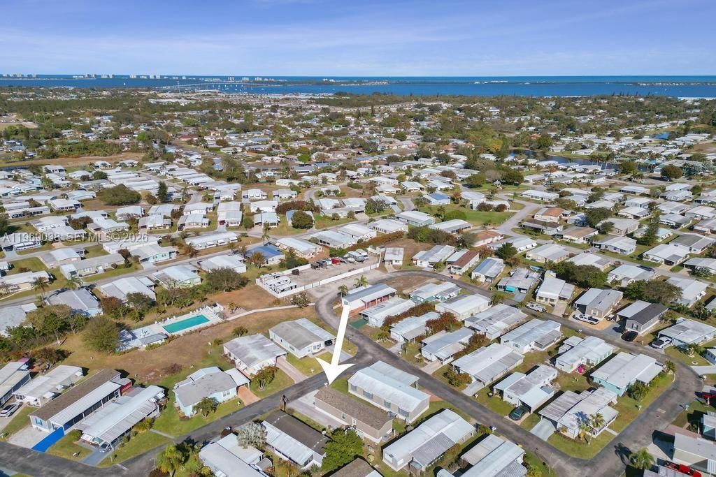 Photo of 315 NE Cardinal Ln L25, Jensen Beach, FL 34957 (MLS # A11969038)