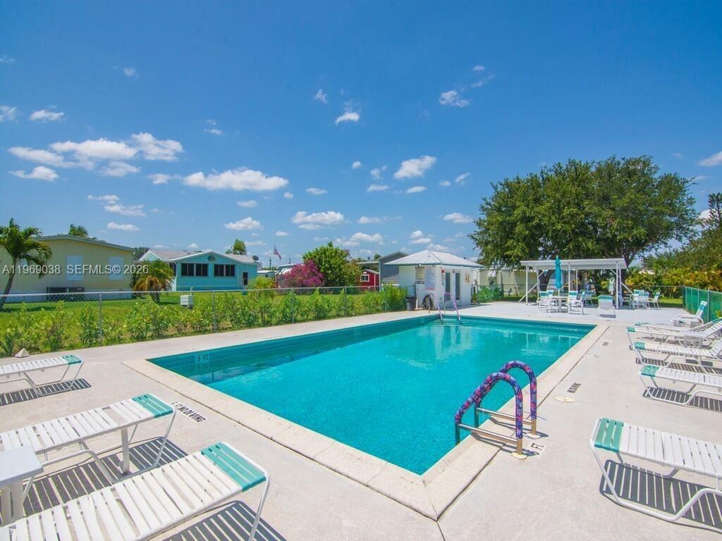 TROPICAL ACRES CO-OP - Residential