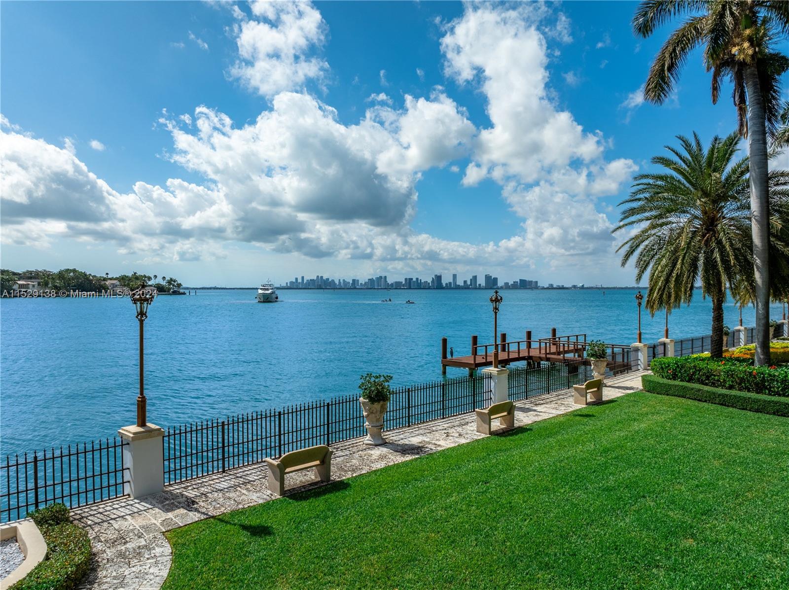 LA GORCE ISLAND - Residential