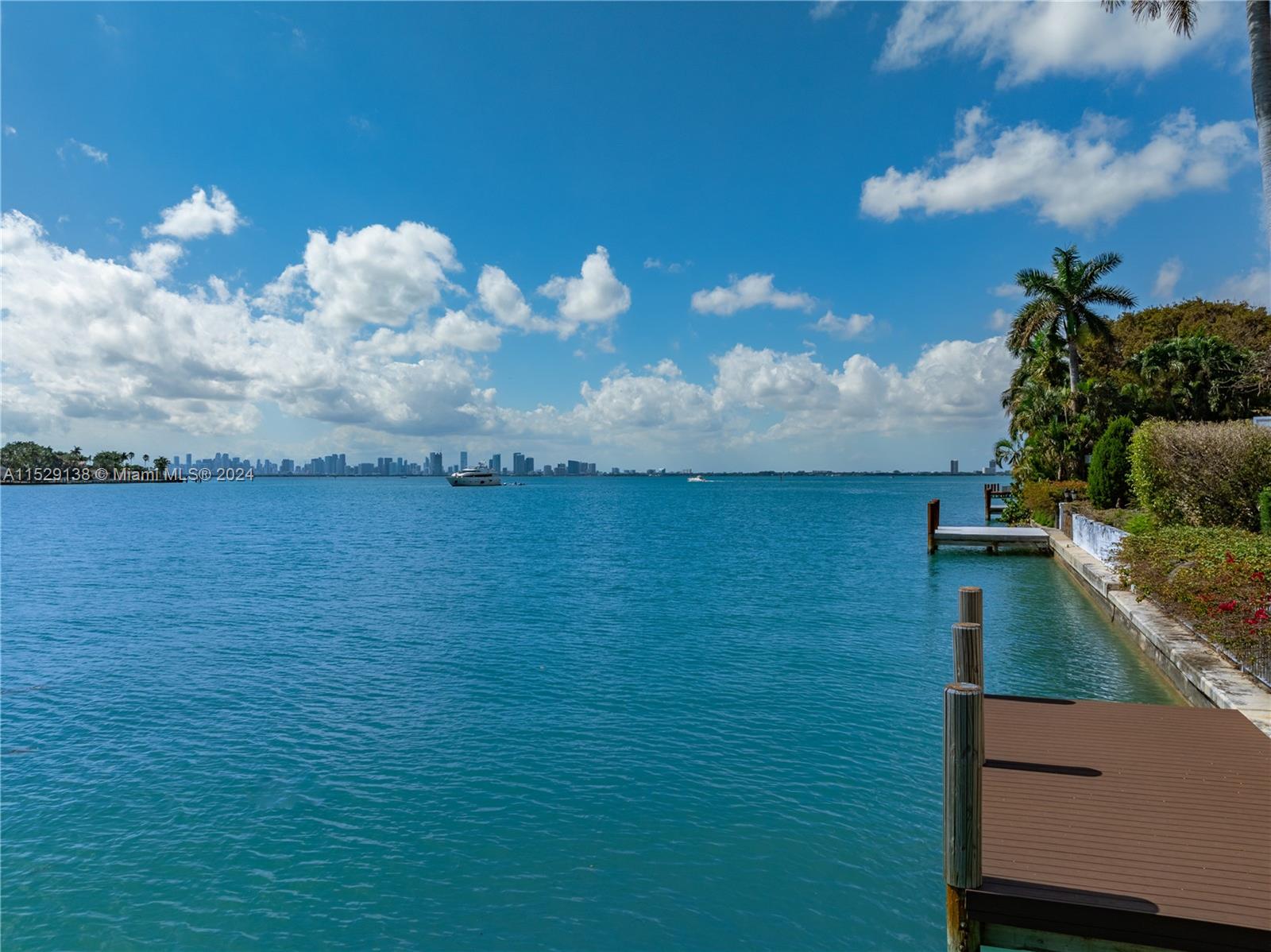LA GORCE ISLAND - Residential