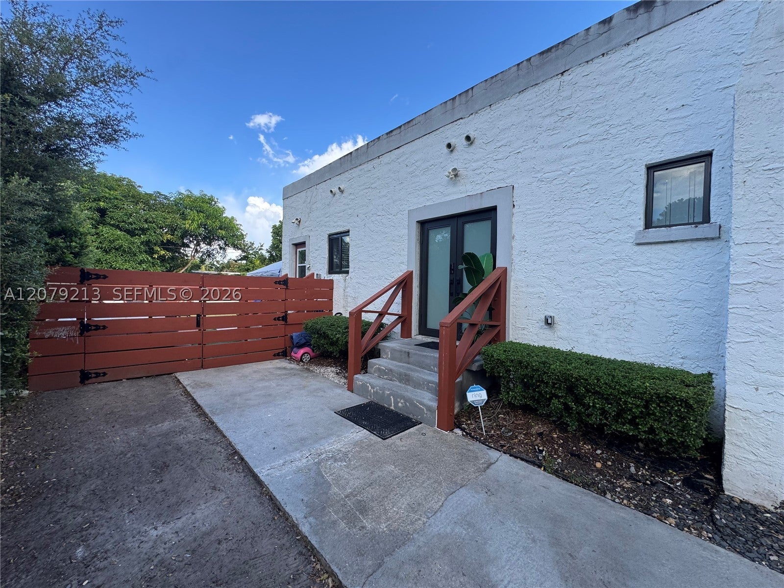 10841 NE 2nd Pl