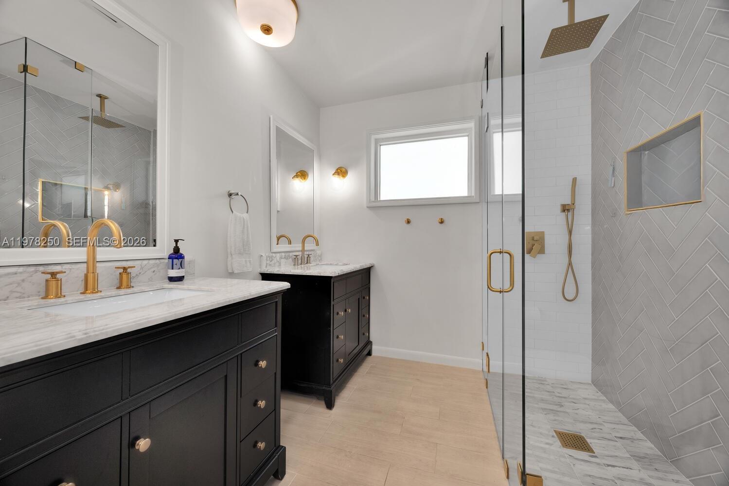 MIAMI SHORES SEC 3 - Residential