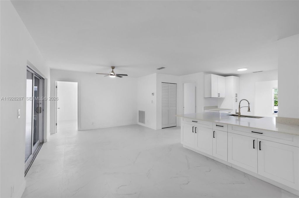 Photo of 11390 NW 37th St, Coral Springs, FL 33065 (MLS # A11928287)