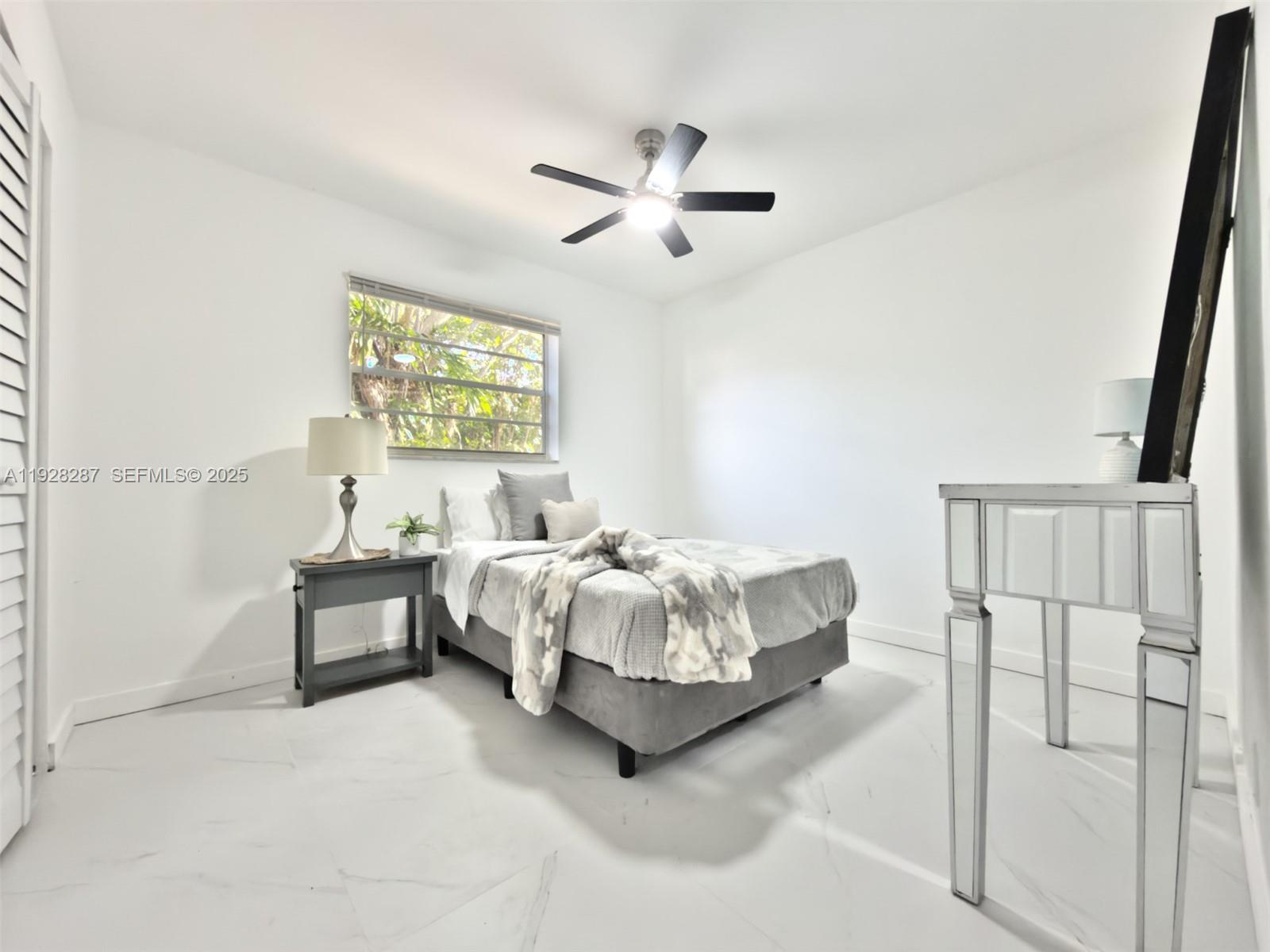 CASTLEWOOD - Residential