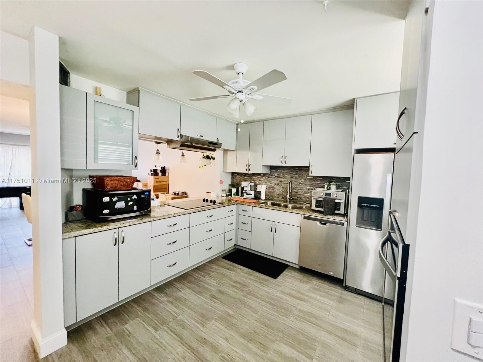VILLAS AT CARRIAGE HILLS - Residential