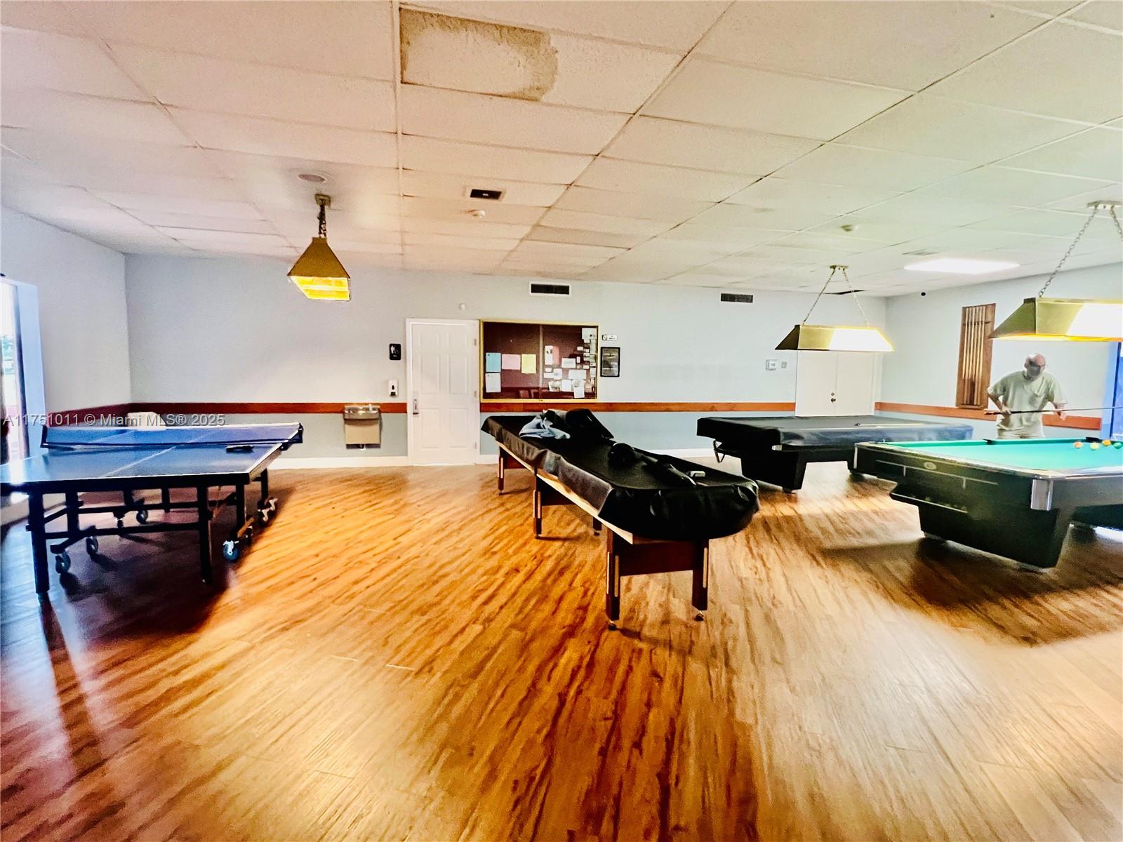 VILLAS AT CARRIAGE HILLS - Residential