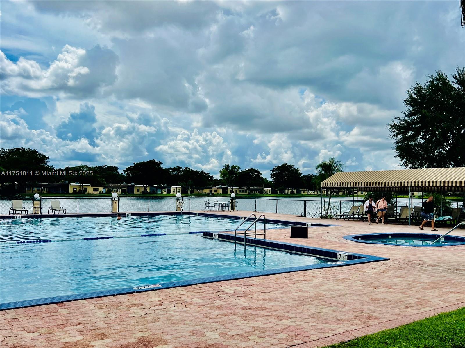 VILLAS AT CARRIAGE HILLS - Residential
