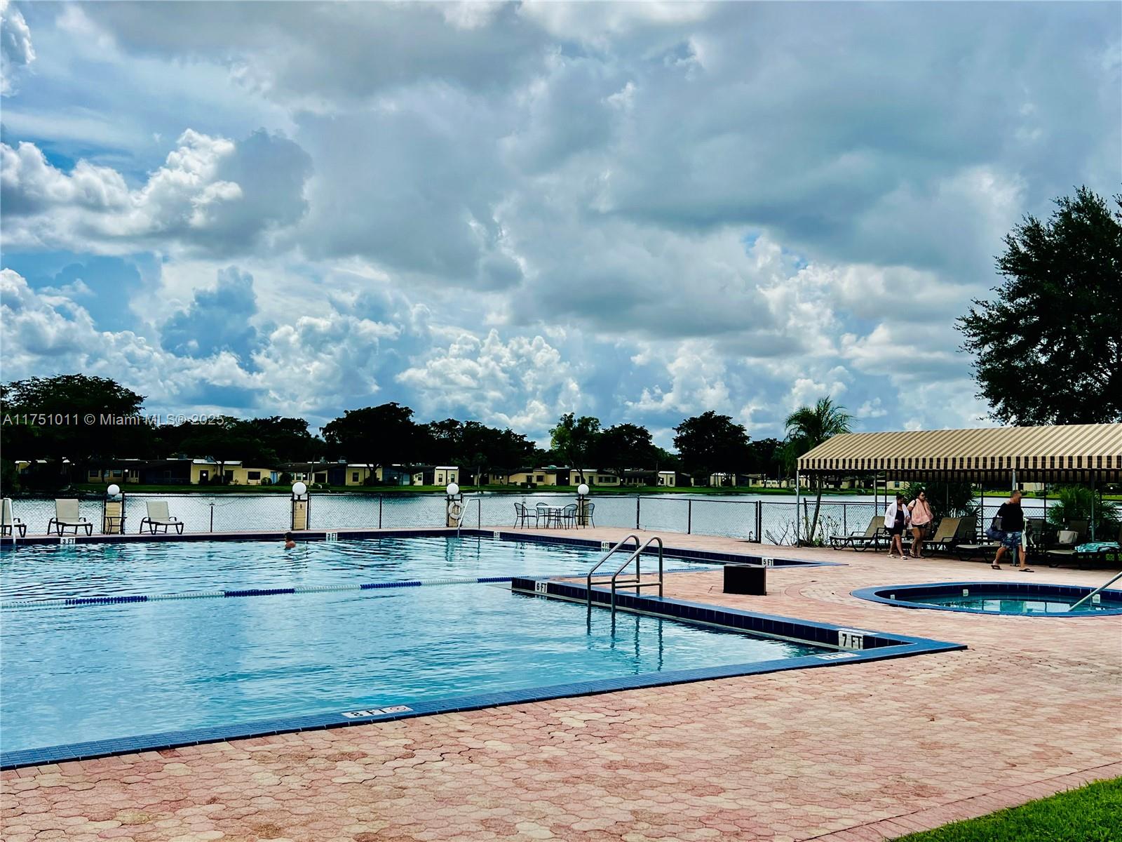 VILLAS AT CARRIAGE HILLS - Residential