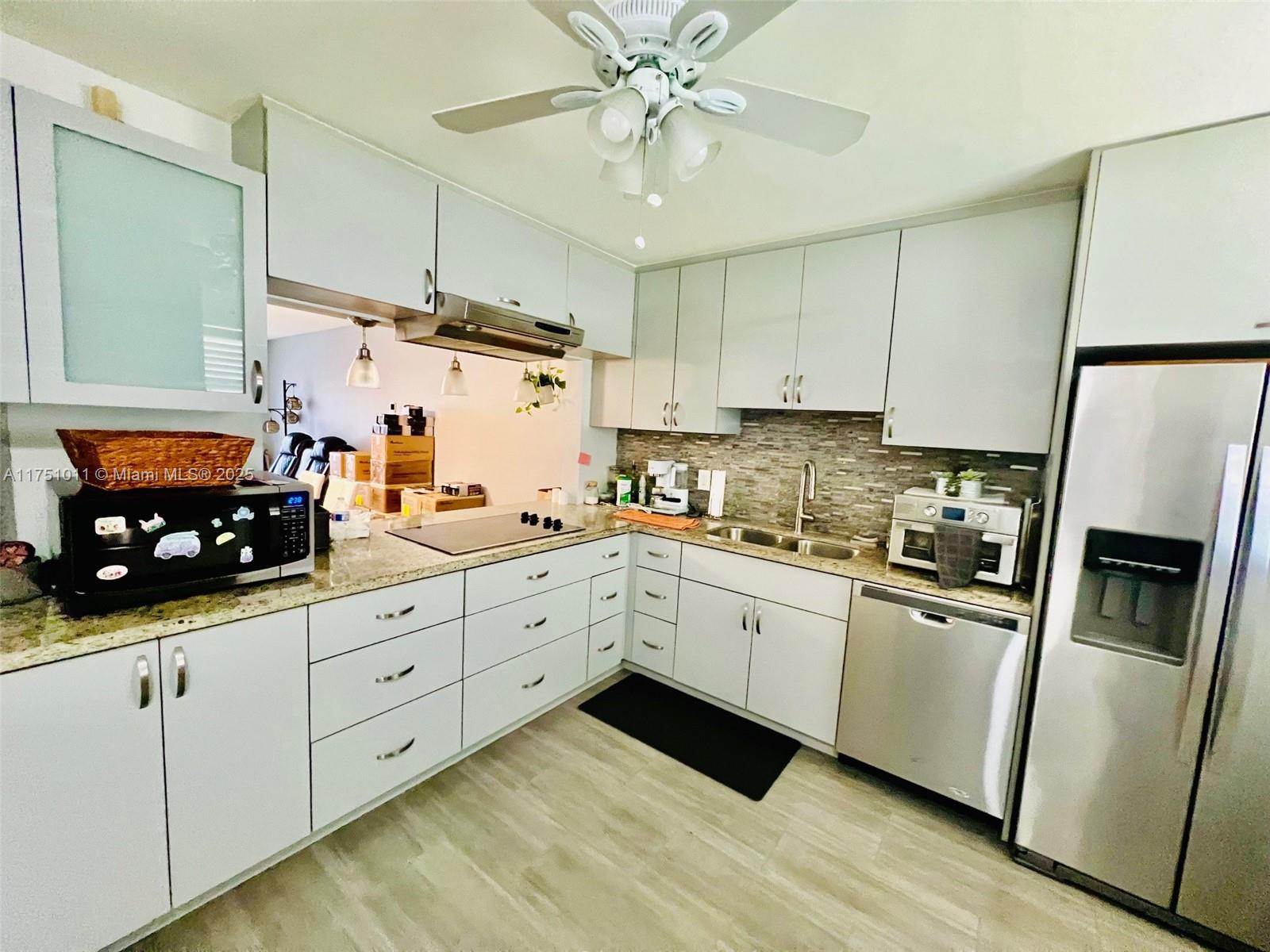 VILLAS AT CARRIAGE HILLS - Residential