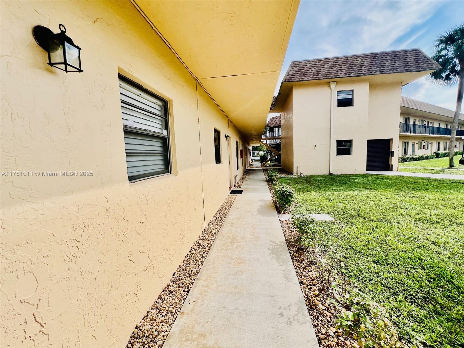 VILLAS AT CARRIAGE HILLS - Residential