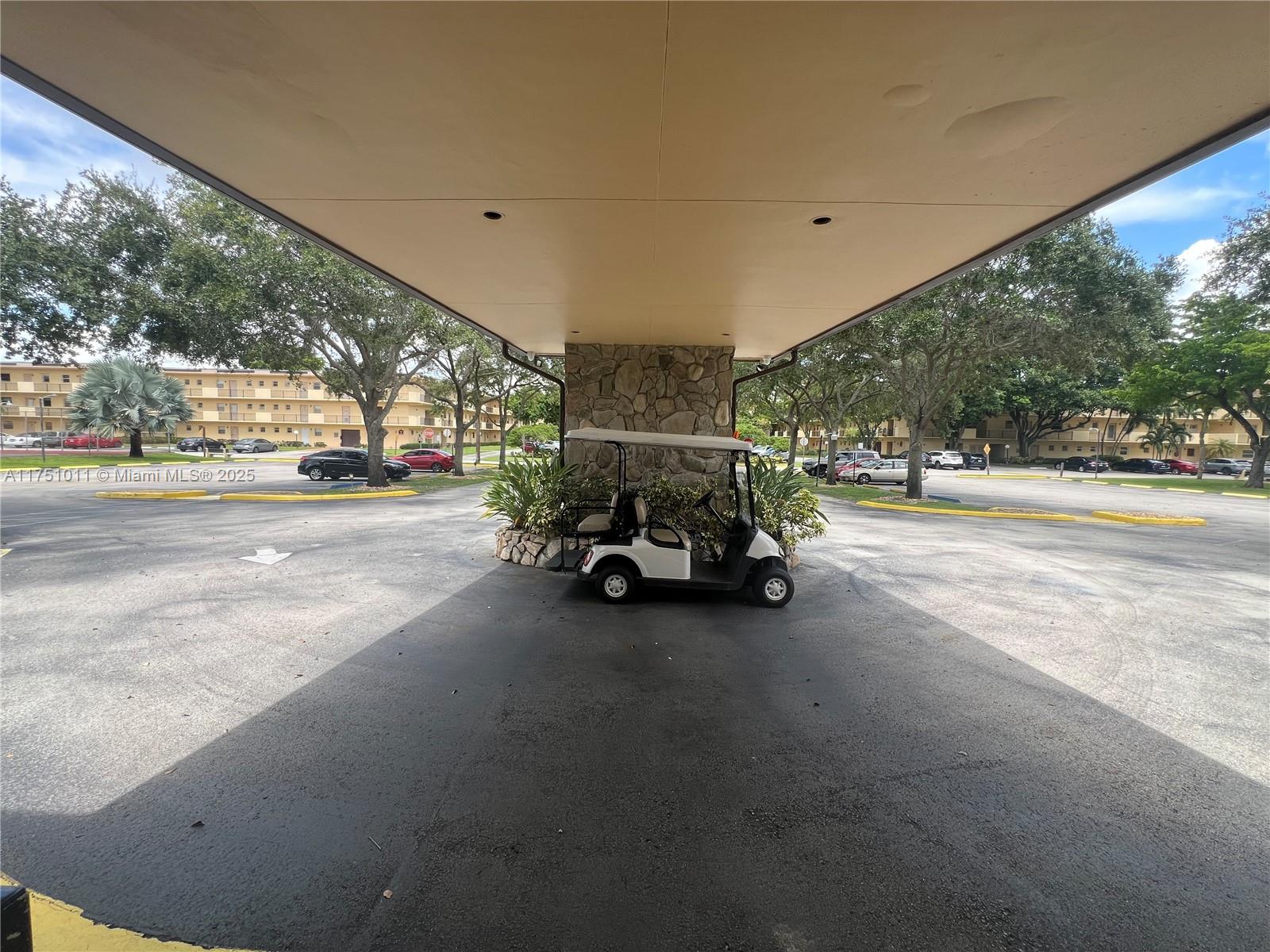 VILLAS AT CARRIAGE HILLS - Residential