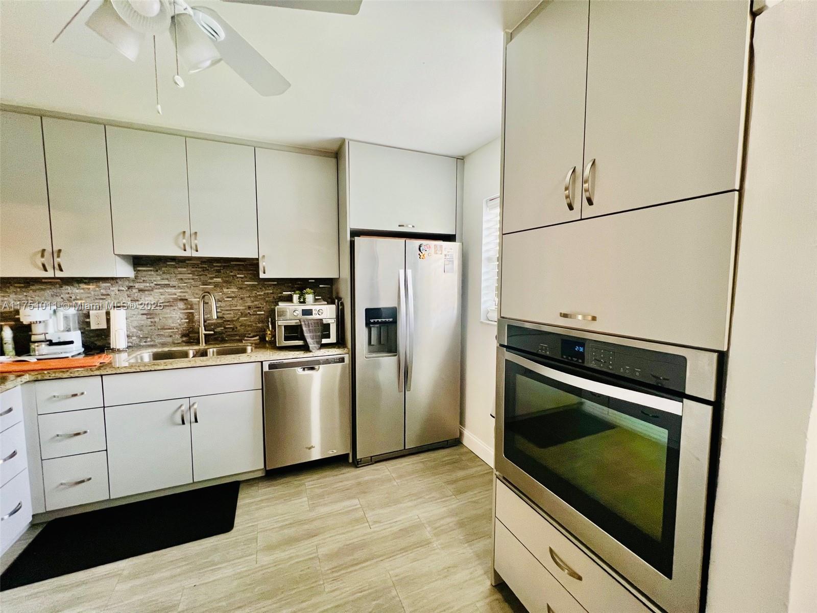 VILLAS AT CARRIAGE HILLS - Residential