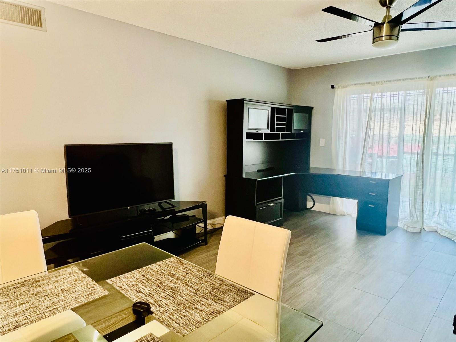 VILLAS AT CARRIAGE HILLS - Residential