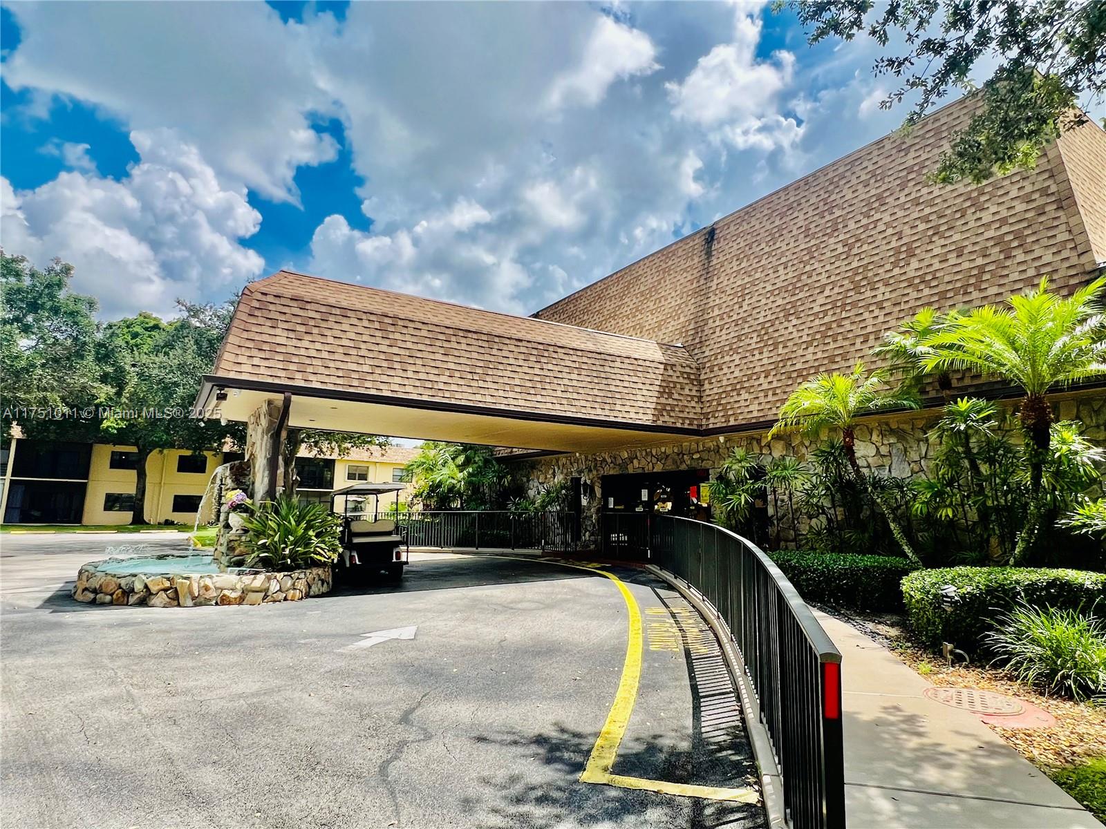 VILLAS AT CARRIAGE HILLS - Residential