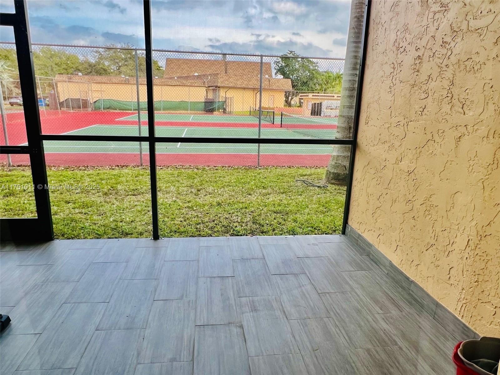 VILLAS AT CARRIAGE HILLS - Residential