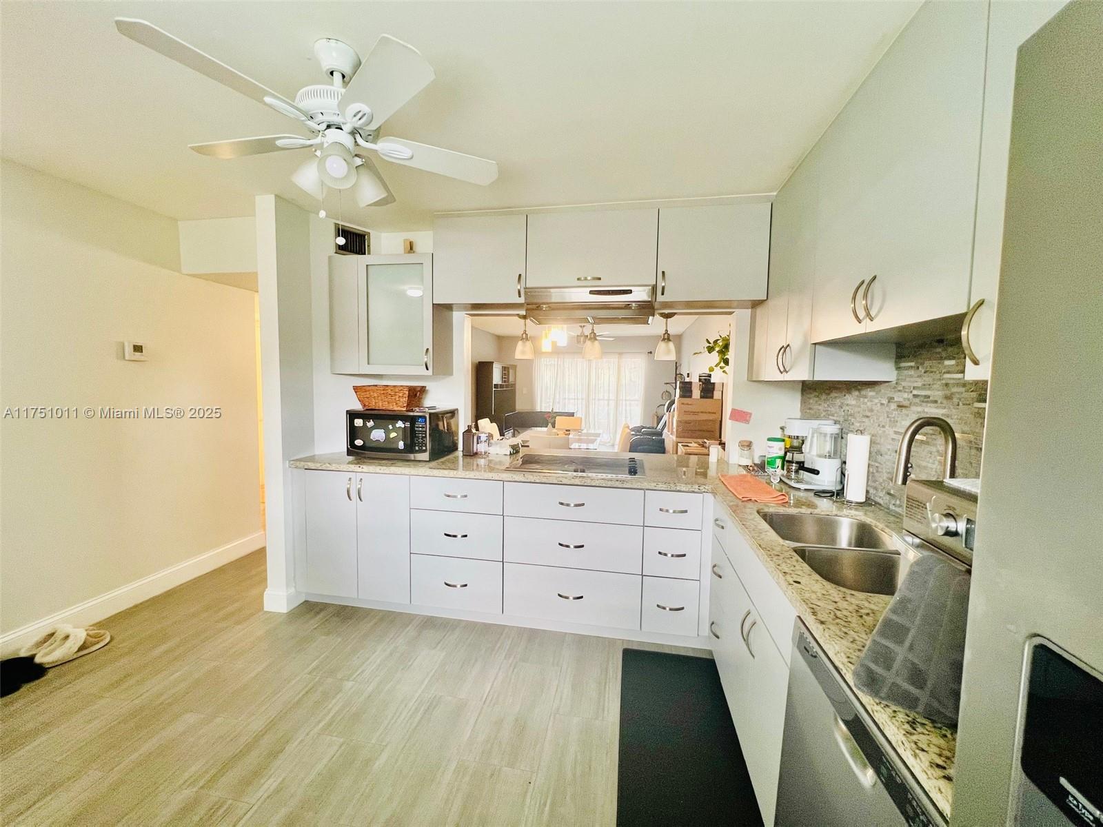 VILLAS AT CARRIAGE HILLS - Residential