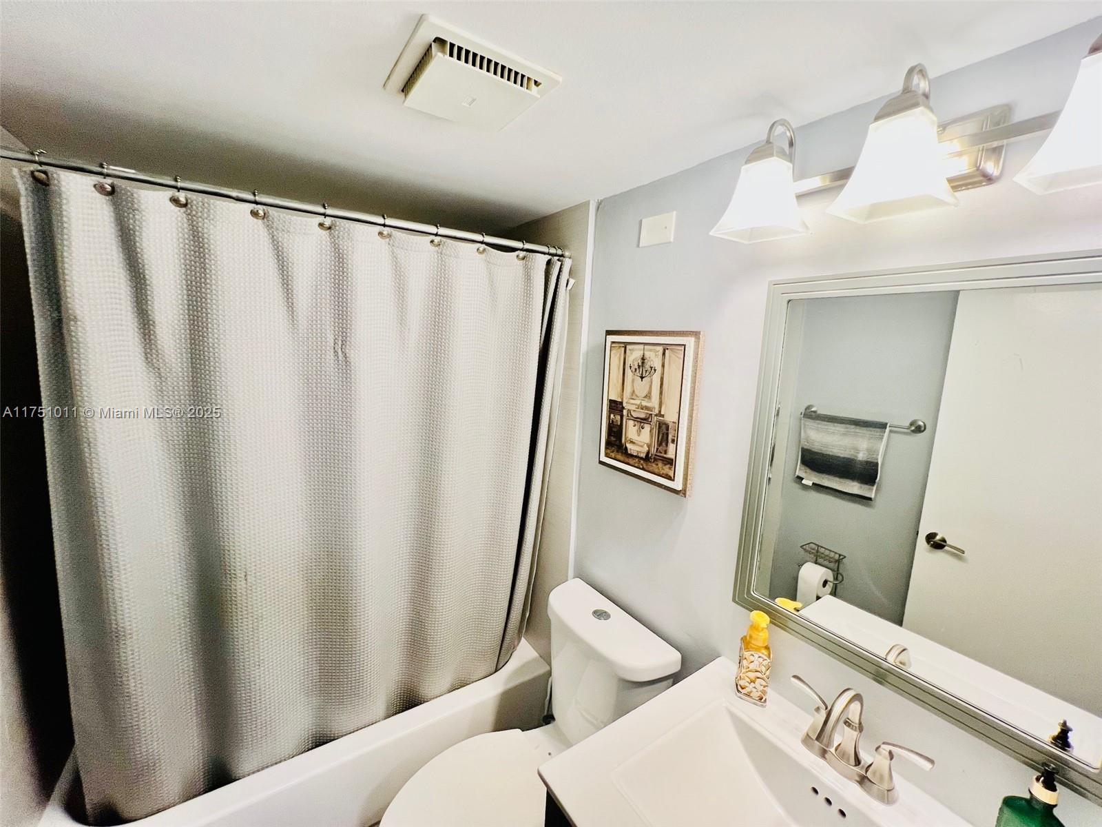 VILLAS AT CARRIAGE HILLS - Residential